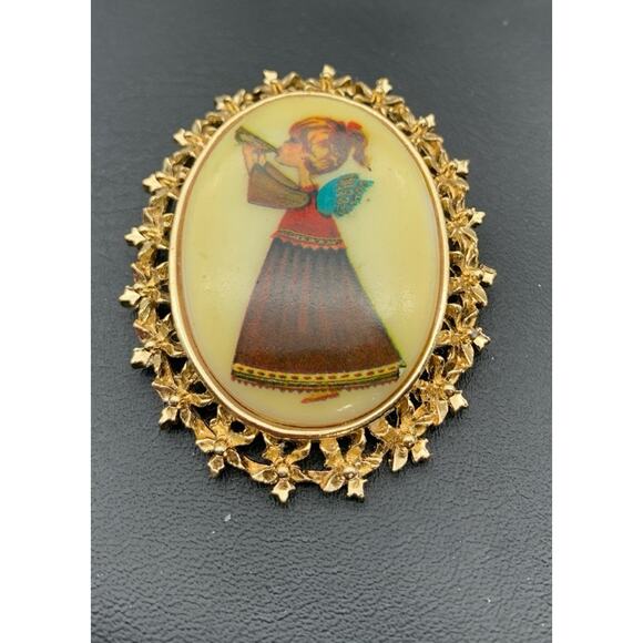 Vintage Tancer II Gold Tone Child Angel Cameo Style Brooch Transfer Mid Century - Picture 2 of 5